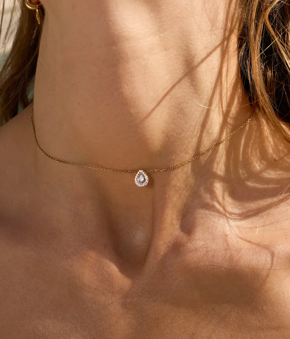 Bijou de dos Ilona
