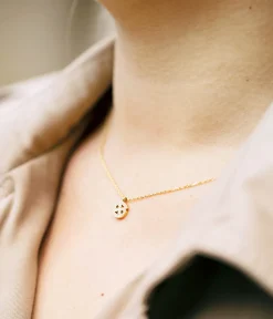 Collier Cancer