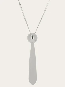 Collier Carter