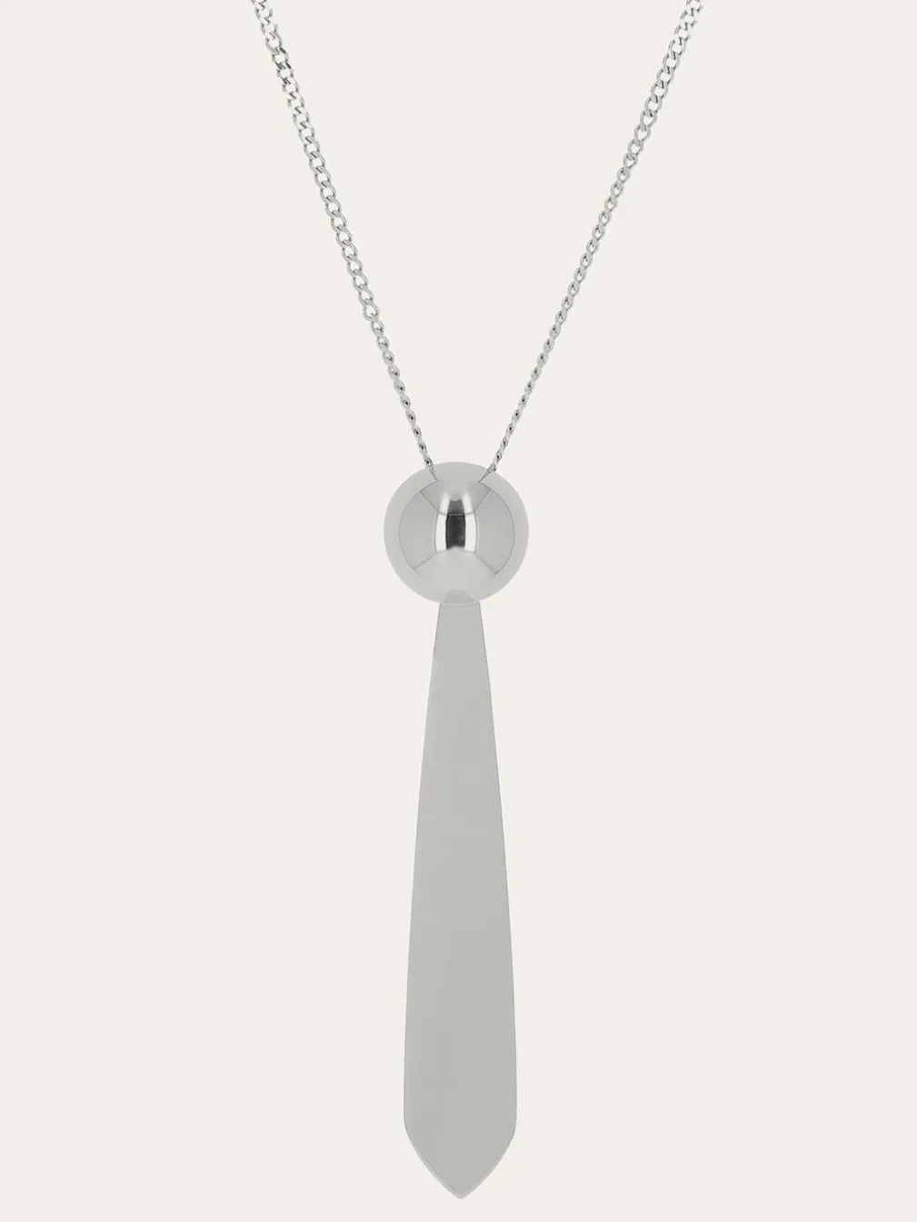 Collier Carter