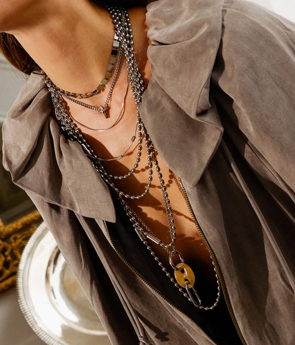 Collier Curzu