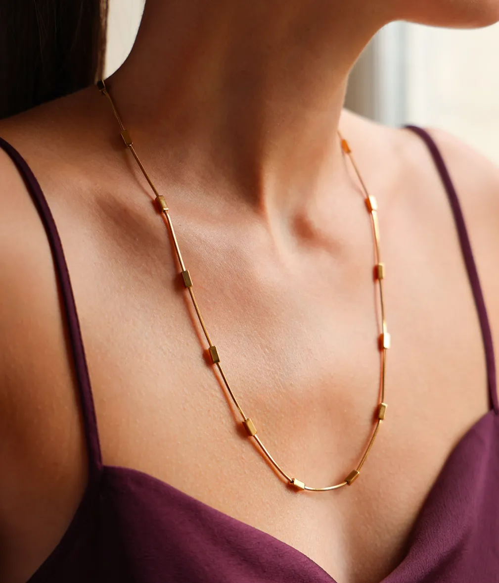 Collier Curzu