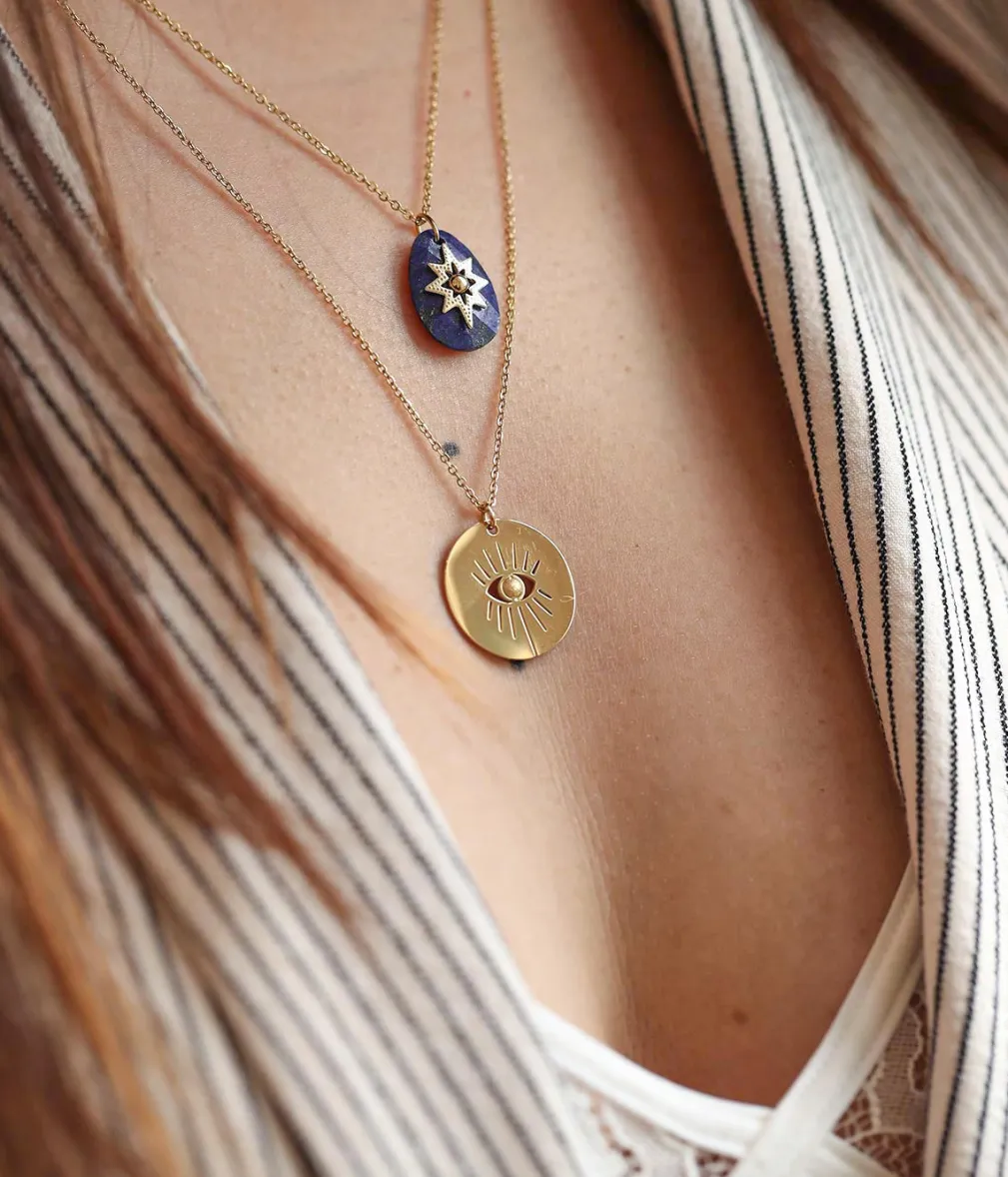 Collier Isis