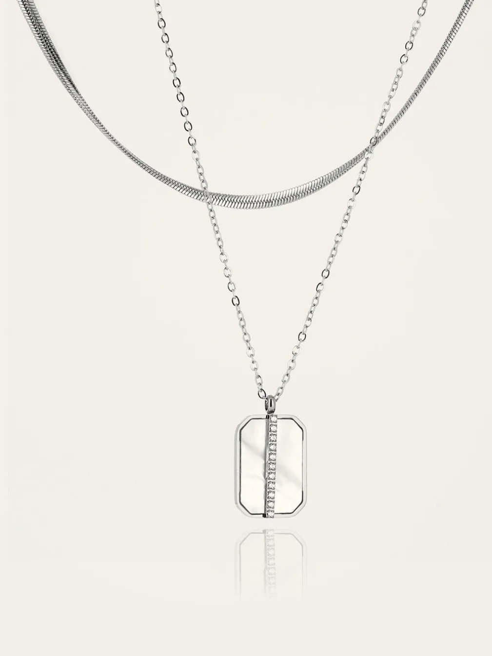 Collier Nikov