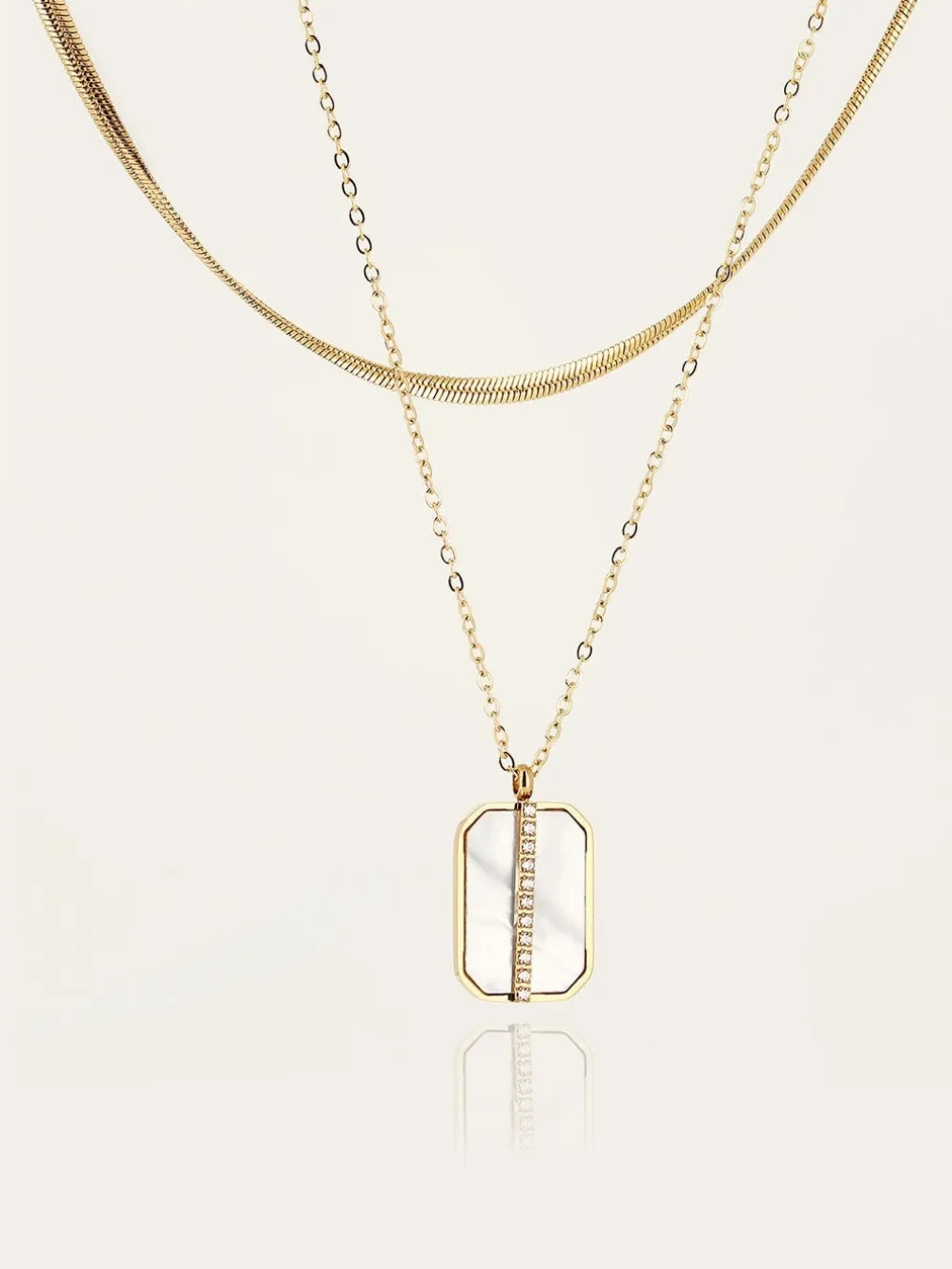 Collier Nikov