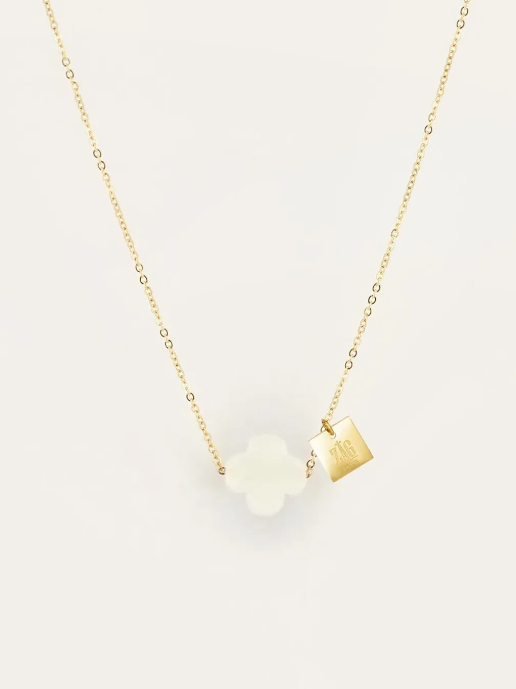 Collier Vega