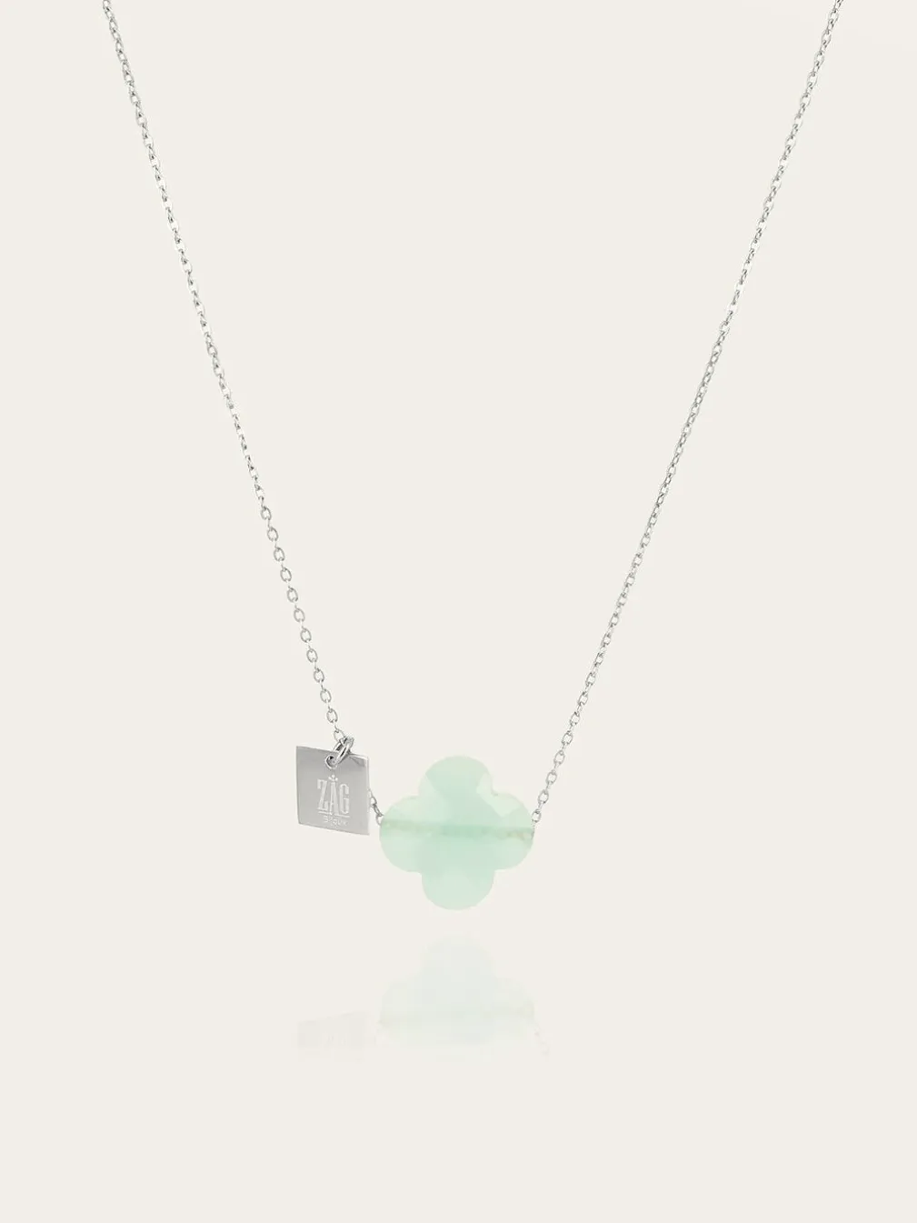 Collier Vega