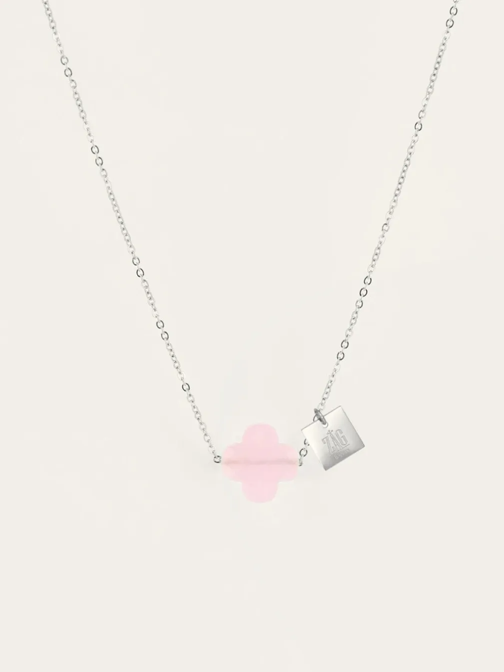 Collier Vega