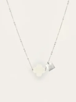 Collier Vega